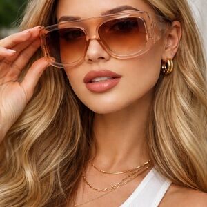 Elegant Tan Oversized Sunglasses